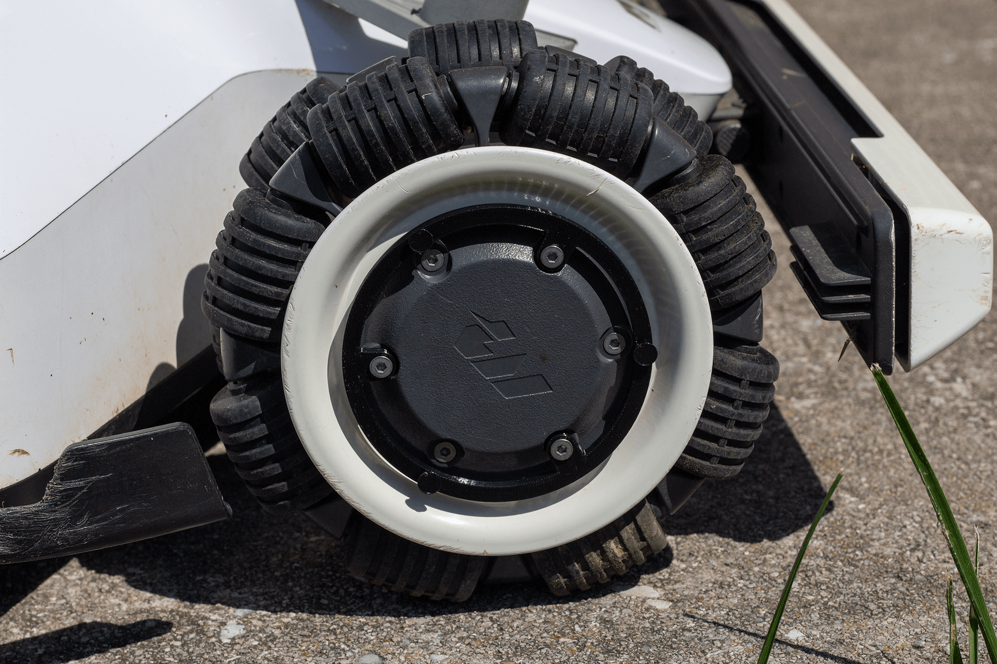 ML Racing Rims for Mammotion Luba - Ultimow